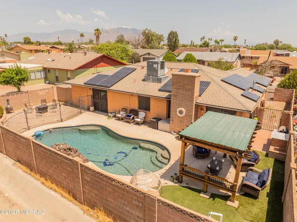 8063 N Suwannee Dr, Tucson, AZ 85741