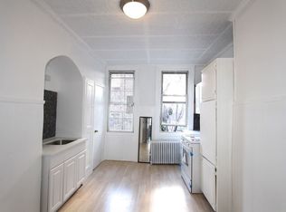 146 Conselyea St APT 3R, Brooklyn, NY 11211