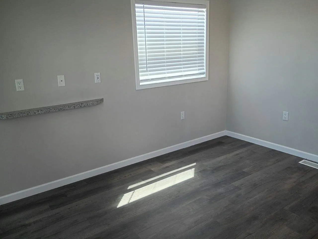 1 bed, 1.0 bath, $1,099 — Photo 4