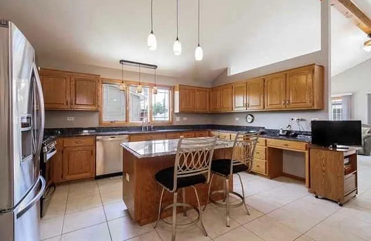 19430 Lisadell Dr — Photo 5