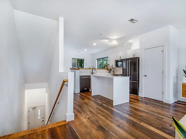 1225 4th Ave S #108 — Photo 4
