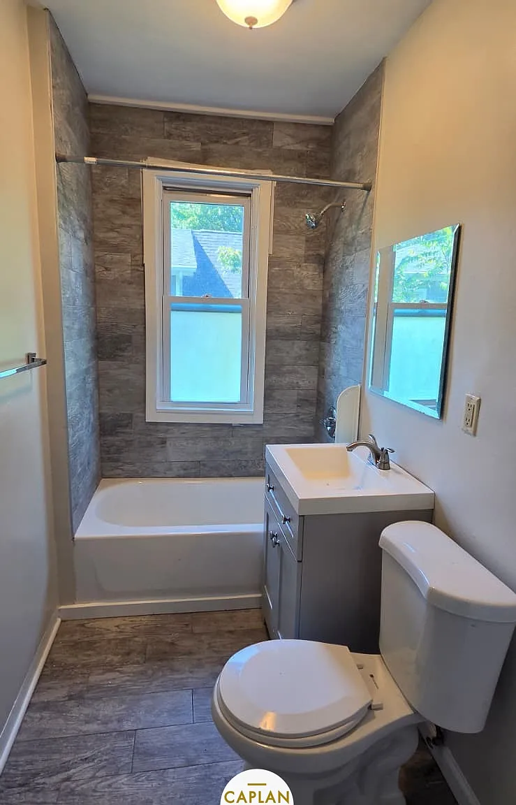 2 bed, 900 sqft, $1,950 — Photo 4