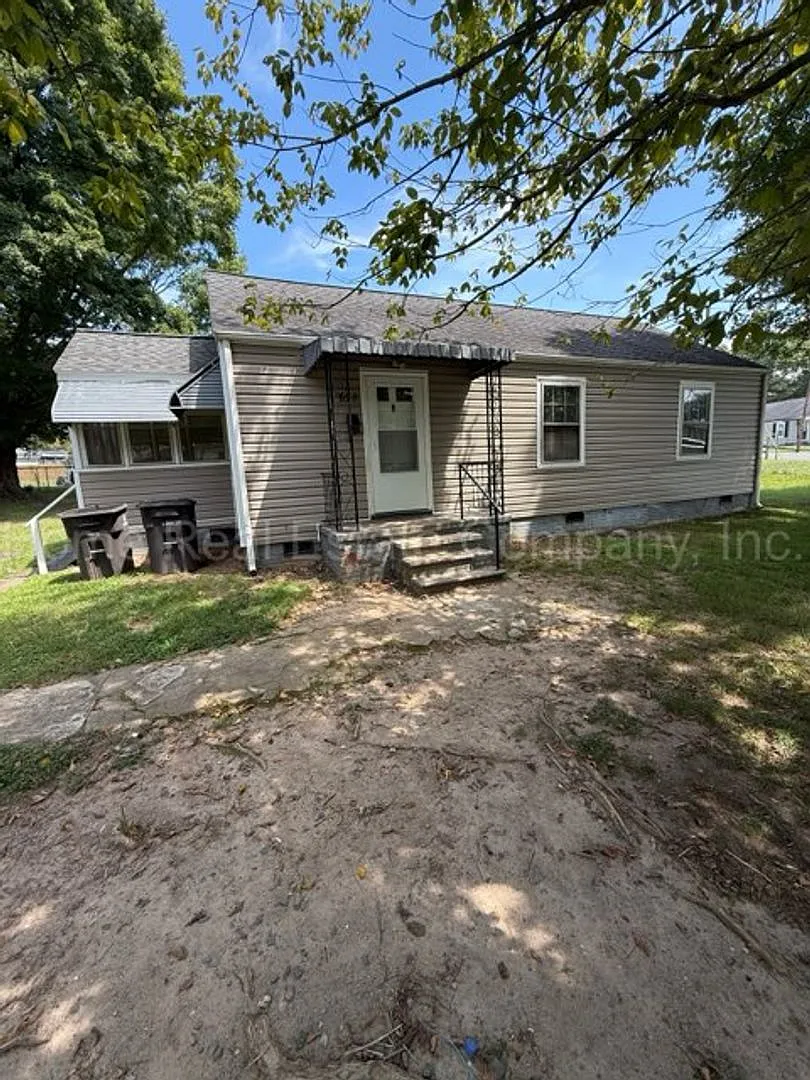 658 Clemson Circle — Photo 1