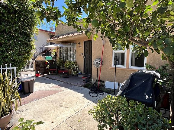 2nd image of 1634 W Parade St