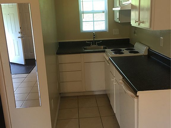 2nd image of 500A Nagle St