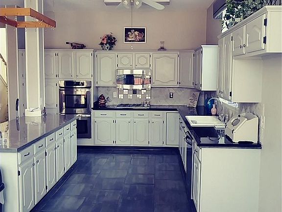 5th image of 1102 Wildflower Ln