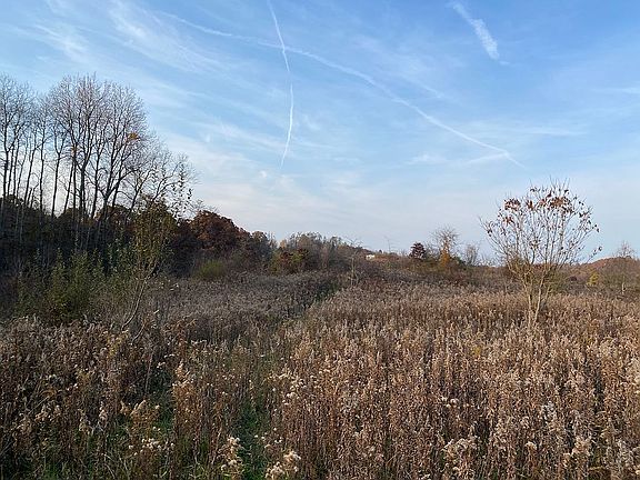 5th image of 402 County Rd