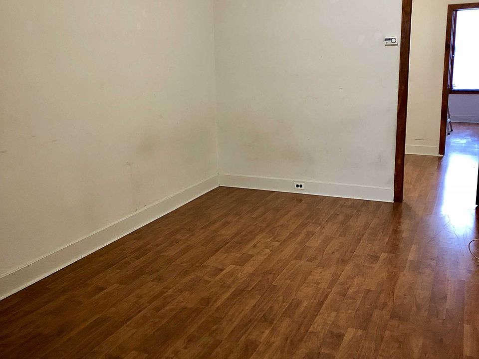 1st image of 8723 92nd St APT 2R