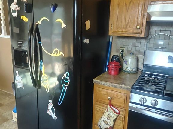 5th image of 7455 Oaklawn Dr
