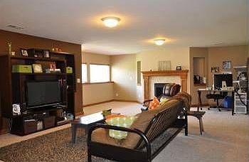 4th image of 3841 N Lakecrest Ct