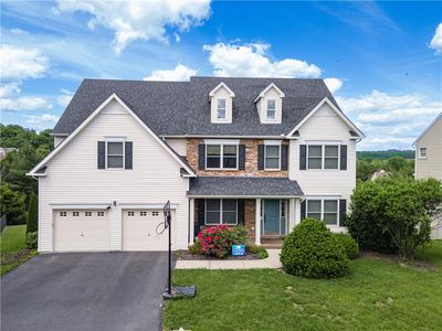 2140 Eagles Landing Dr, Nazareth, PA, 18064