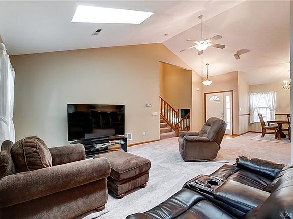 3rd image of 2250 Bluegrass Ct