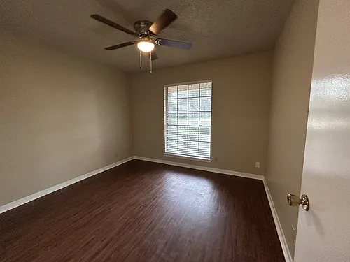 1805 Broadmoor Dr Photo 1