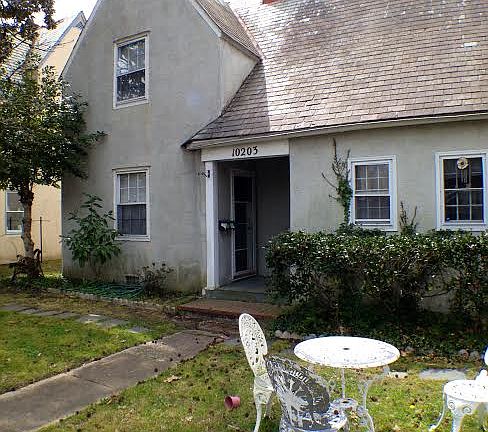 5th image of 10203 Warwick Blvd #A