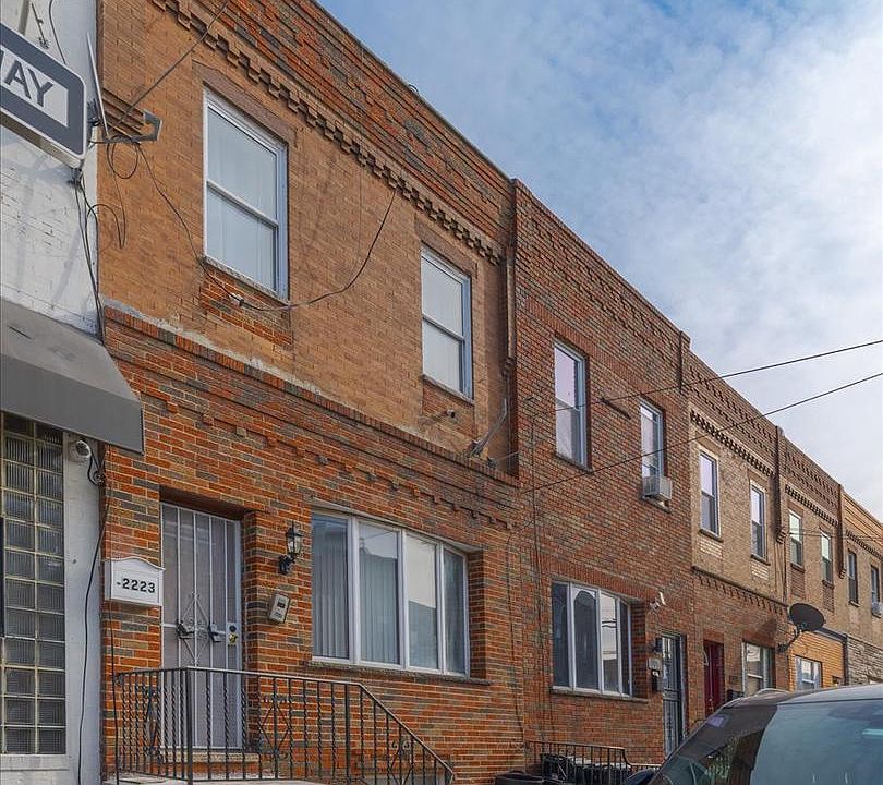 1st image of 2223 S 20th St