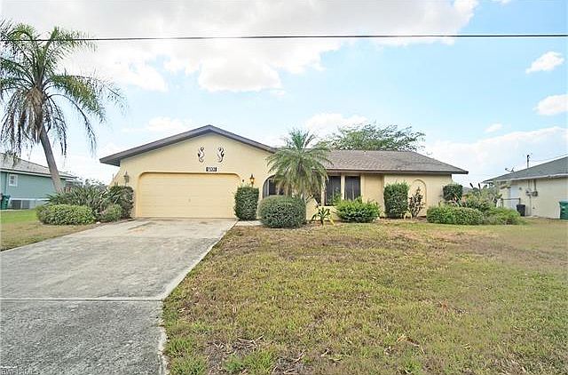1st image of 702 SE 21st Pl