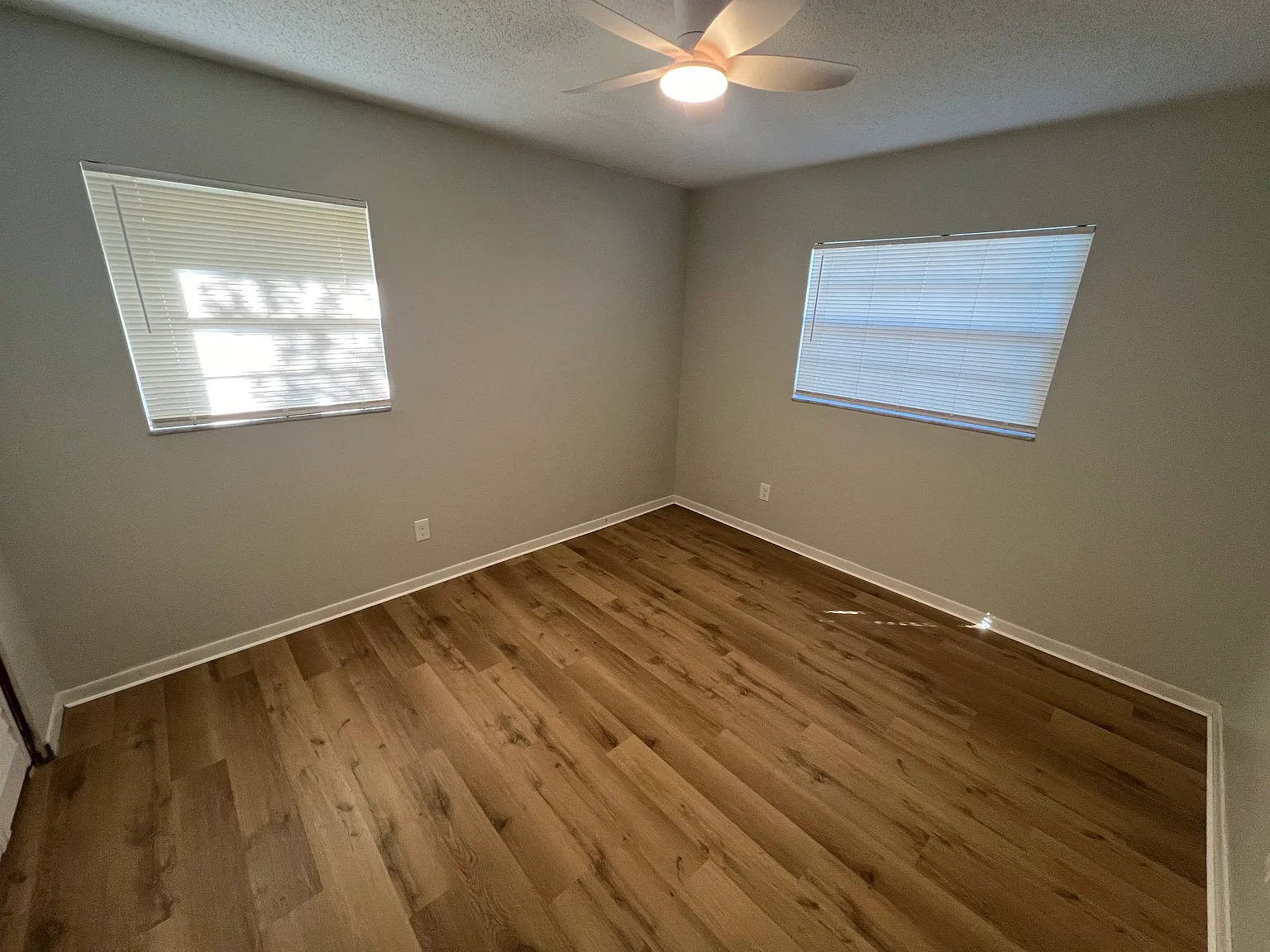 3 bed, 1118 sqft, $1,900 — Photo 2