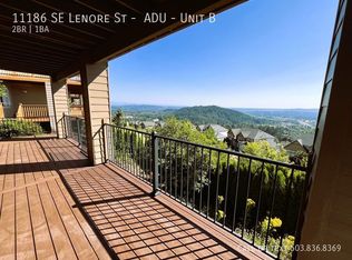 11186 SE Lenore St #B, Happy Valley, OR 97086
