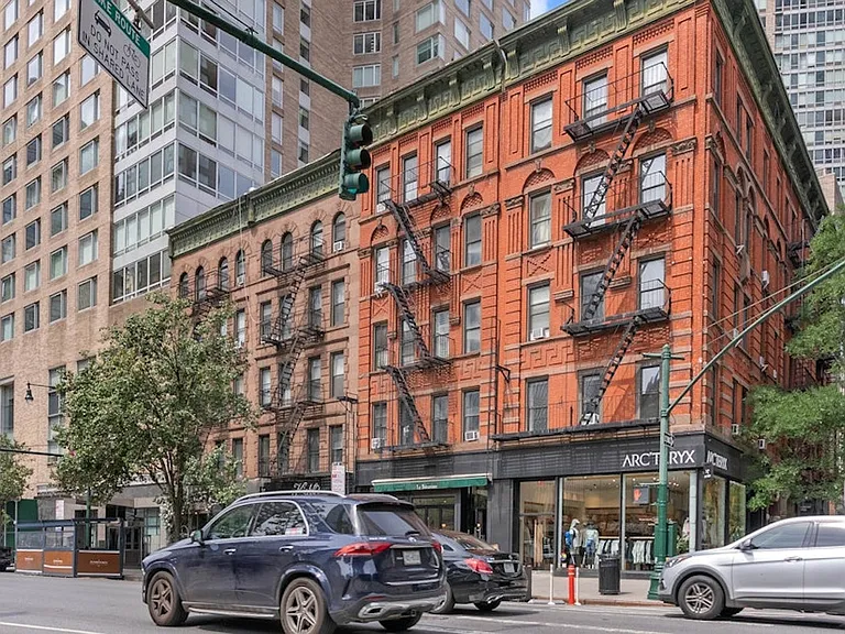 50 W 67th St #2F — Photo 13
