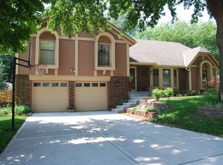 10302 Century Ln, Overland Park, KS 66215