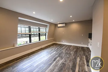 Rented by Realty 2000 Corp