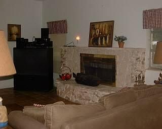 3rd image of 28 Sunset Cir