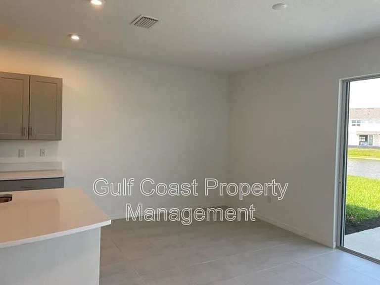 5776 Haven Ter — Photo 6