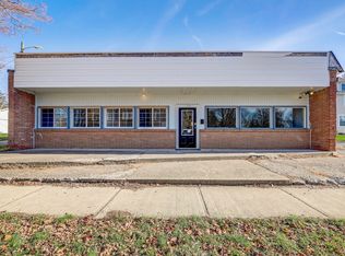115 School St, Greenfield, IN 46140