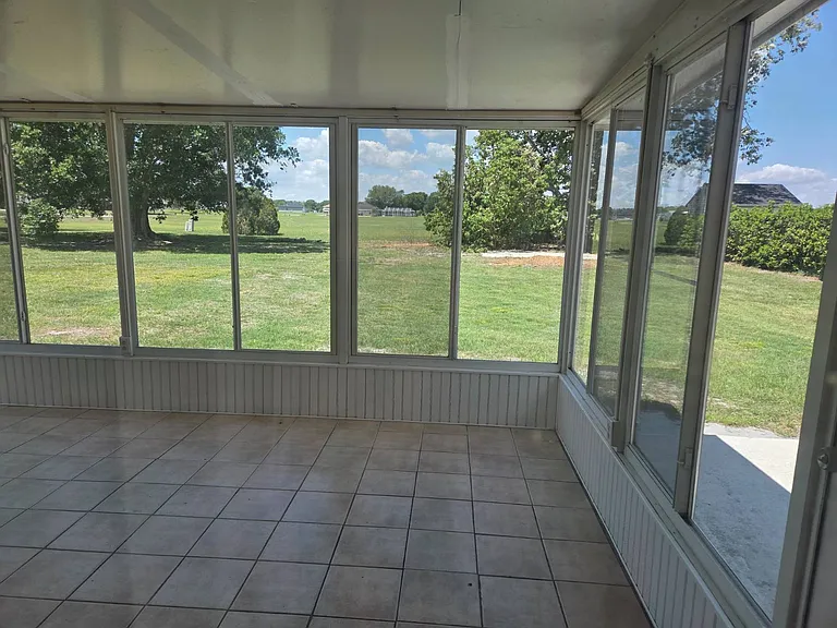 208 Mirador Dr — Photo 14