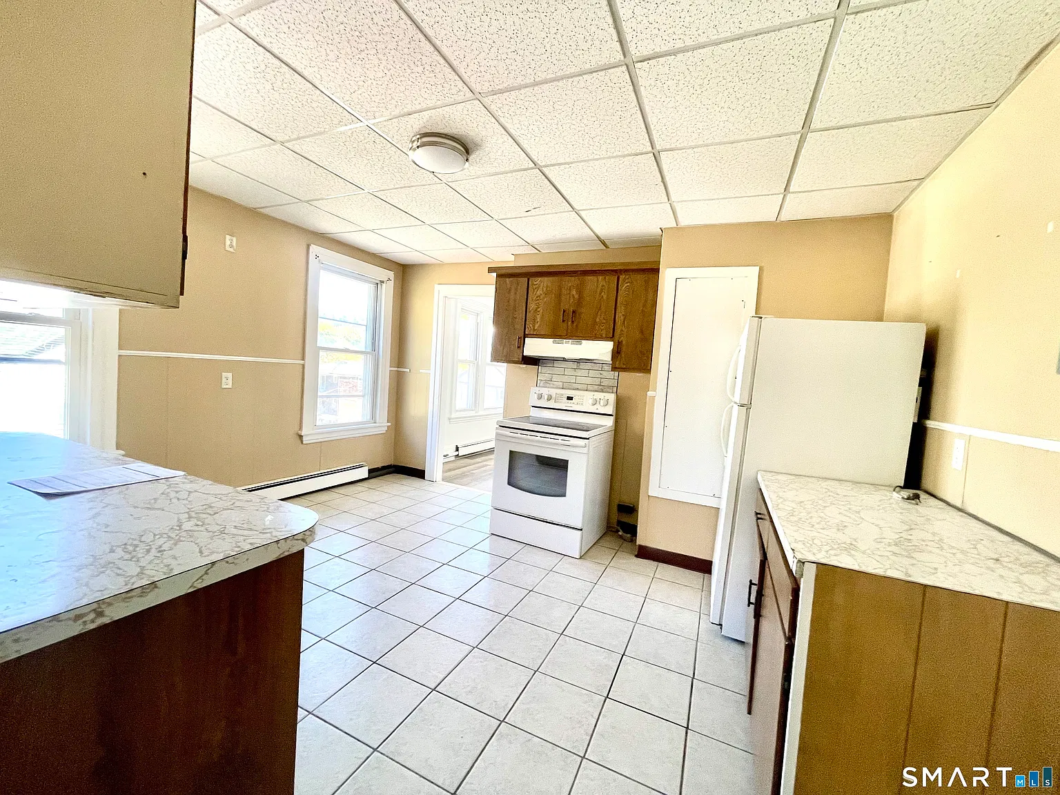 4 bed, 1.0 bath, 4742 sqft, $1,800 — Photo 3