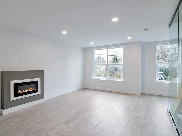 719 NW 100th St — Photo 12