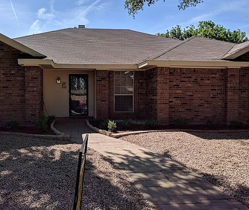 3rd image of 4129 Shefflera Dr