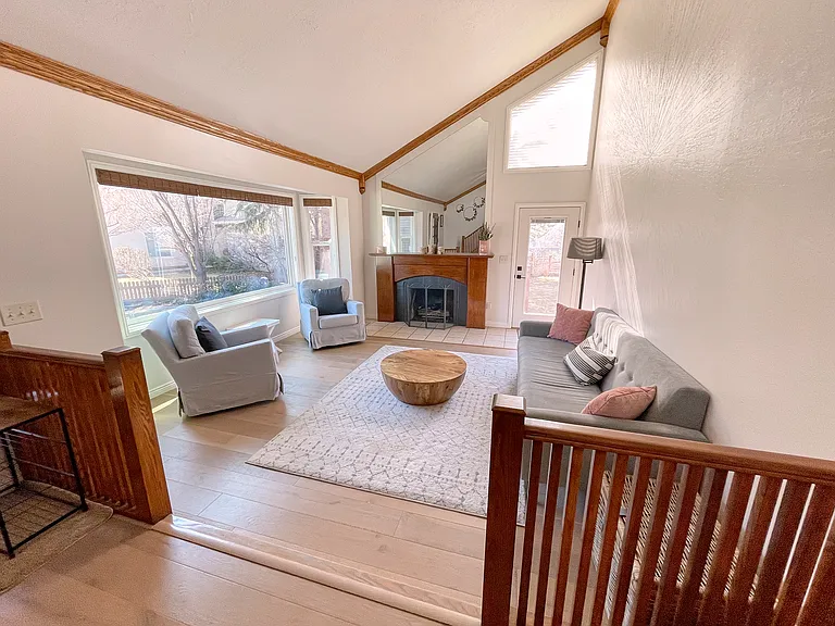9064 S Cheshire Cir — Photo 2