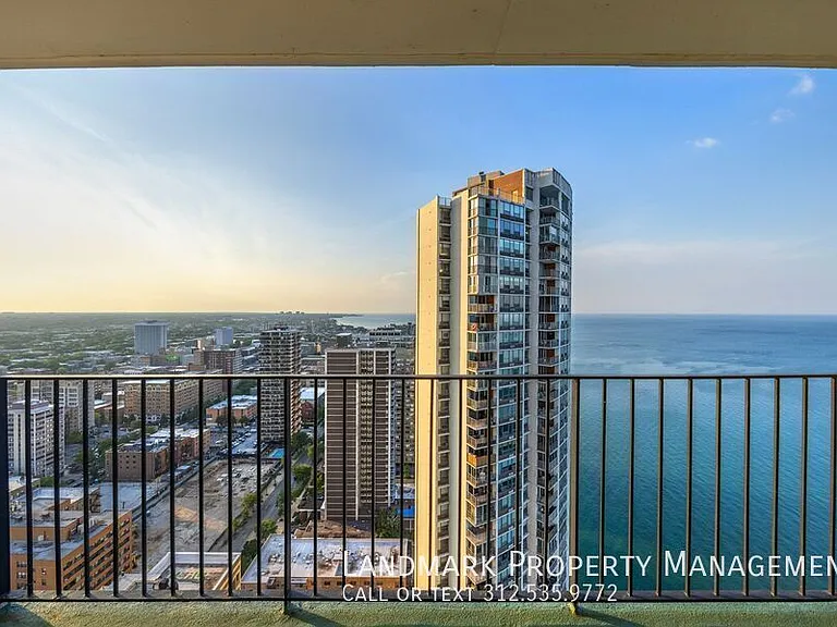 6033 N Sheridan Rd #35D — Photo 25