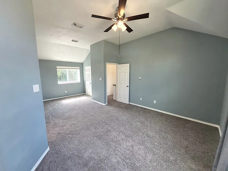 4672 Heatherbrook Ln — Photo 10