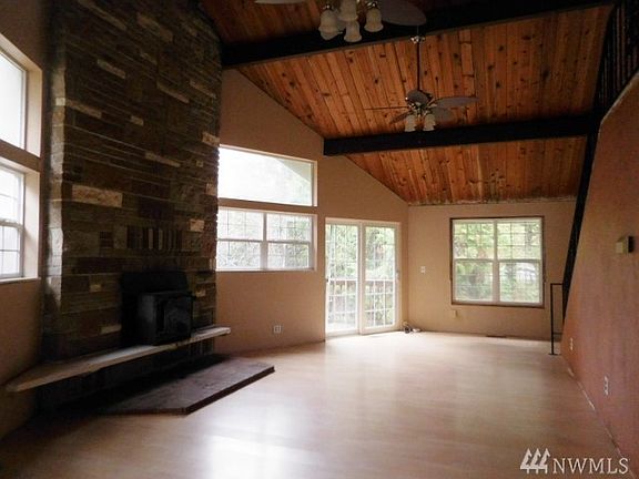 4th image of 360 E Twanoh Falls Dr
