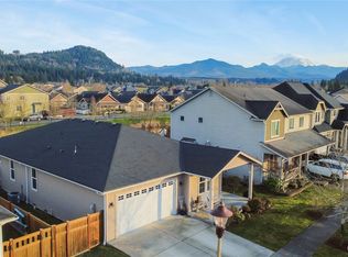 385 Bruhn Lane N, Enumclaw, WA 98022