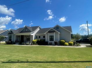 11 Chrislyn Dr, Gadsden, AL 35901