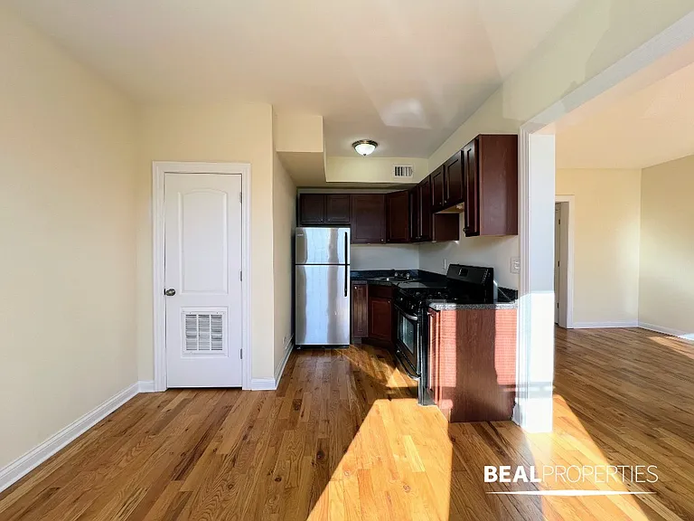 347 Park Ave #2 — Photo 5