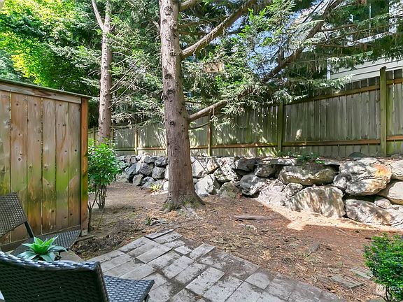 5th image of 3116 164th Street SW #1006