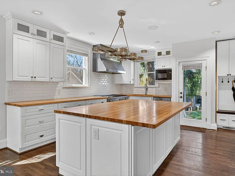 4701 Cumberland Ave — Photo 4