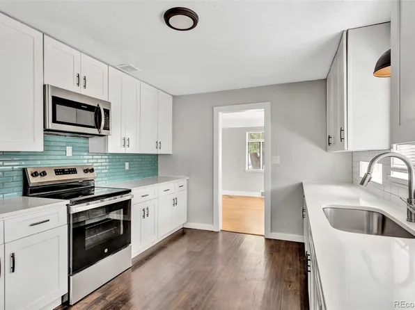 1075 Kingston Street, Aurora, CO 80010