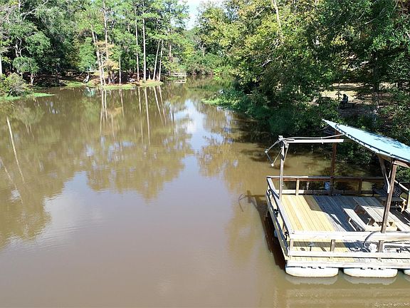 3rd image of 630 Hillbilly Heaven Rd