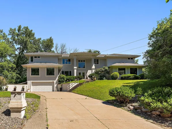 2935 Minnehaha Curv, Wayzata, MN 55391