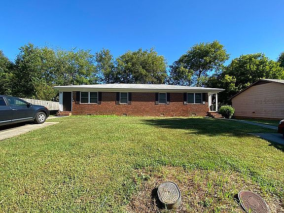 2nd image of 770 Village Green Dr NW