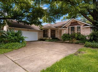 2611 Brookdale Dr, Humble, TX 77339