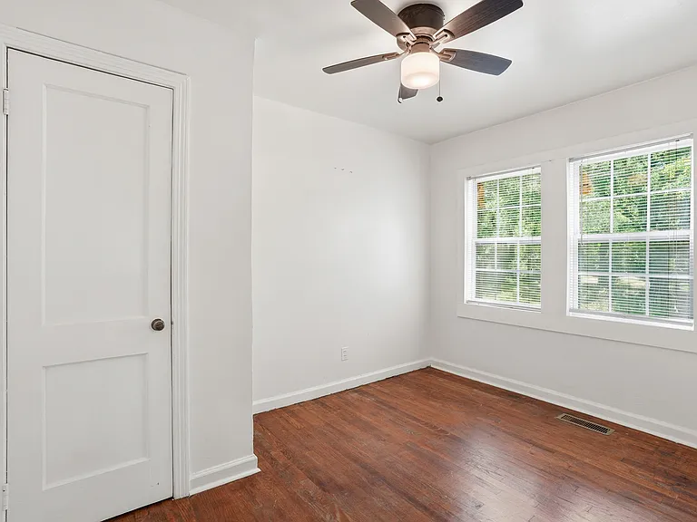 517 11th Ct W — Photo 11