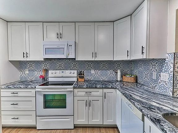 5th image of 156 E Glassboro Ct APT 1A