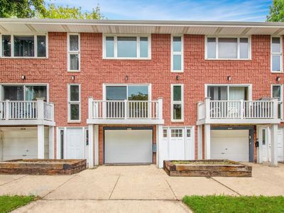 2026 E Greenwich Ave #2026, Milwaukee, WI, 53211