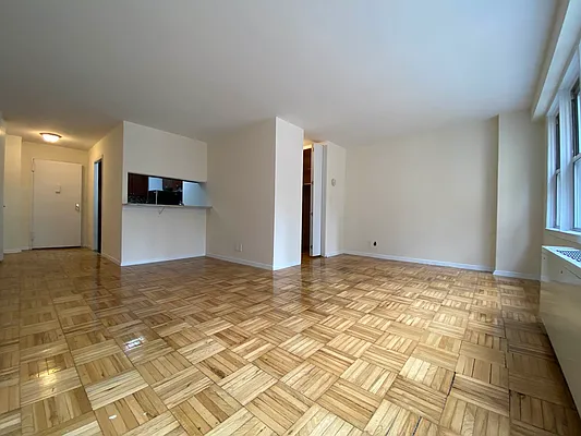 Rented by Bond New York | media 11